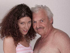 In den arsch, Blasen, Braunhaarige, Schwanz, Handjob, Dürr, Jungendliche (18+), Titten