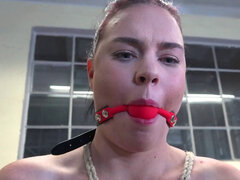 Nana, Bondage domination sadisme masochisme, Brunette brune, Attachée