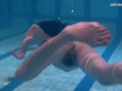 18, 女, 毛深い, 公共, ロシア人, シャワー, 一人, 水中