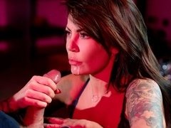 Cul, Gros seins, Sucer une bite, Tir de sperme, Branlette thaïlandaise, Lingerie, Mère que j'aimerais baiser, Nénés