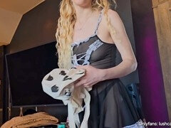 Fake hostel, hotel room service, blond
