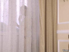 18 ans, Blonde, Sucer une bite, Branlette thaïlandaise, Hd, Petite femme, Pov, Adolescente