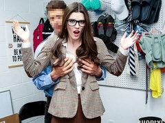 18 ans, Gros cul, Grosse bite, Plantureuse, En levrette, Bureau, Maigrichonne, Adolescente