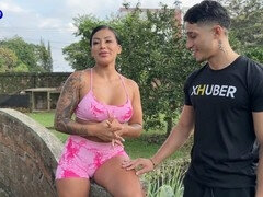 Grosser arsch, Italienisch, Milf, Im freien, Öffentlich