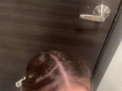 18 летние, Жопа, Подружка, На публике, Киски, Развязные, Молоденькие, Влажная