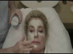 Le tout nouveau testament- Catherine Deneuve (Martine)