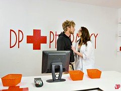 Большие сиськи, Минет, Брюнетки, Семяизвержение, Сперма на лице, Милф, Наездница, Тату