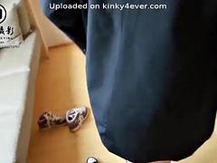 Sneaker removal tickle