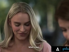 Поза 69, Большие сиськи, Клитор, Пальцем, Поцелуи, Лесбиянка, Киски, Жесткий секс