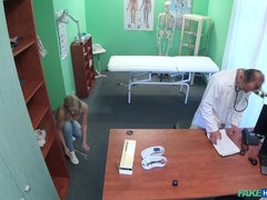 Любители, Минет, Семяизвержение, Медсестра, В офисе, Глотающие, Униформа, Подглядывание