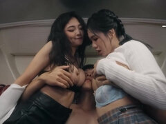 Большие сиськи, Минет, Автобус, Грудастые, Семяизвержение, Собачьи, Милф, Втроем