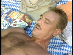 Blond, Pijpbeurt, Sperma in mond, Hd, Moeder die ik wil neuken, Buiten, Pissen, Oud