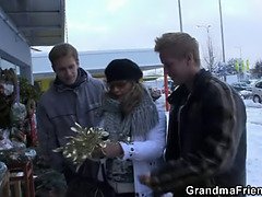 Schlampe, Geile alte tussi, Hardcore, Reif, Milf, Realität, Schreiend, Flotter dreier
