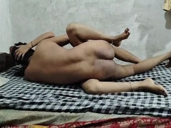 Beauté, Bisexuelle, Sucer une bite, Petit ami, Petite amie, Indienne, Masturbation, Lait