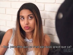 Debt4k. le mannequin tatoué Roxy Lips paie ses dettes avec un corps parfait