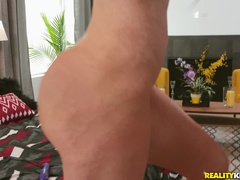 69, Américain, En levrette, Bâillonner, Monstre, Pov, Cheveux courts, Vibromasseur