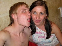 Amateur, Cul, Queue, En levrette, Cuisine, Pigtail, Adolescente, Nénés