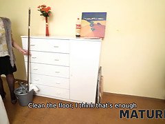 Blondine, Tschechisch, Oma, Hd, Hausmädchen, Reif, Kurzes haar, Strümpfe