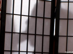 ブロンド, 衣服着たままセックス, 放尿, 馬乗り, ストッキング, フェラする, 三人, オッパイの