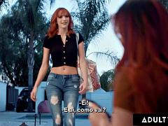 ADULT TIME - Aidra Fox Seduces Bestie Kenna James For ROMANTIC LESBIAN FUCK! PORTUGUESE SUBTITLES