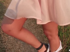 巨乳な, アウトドア, ヤリマン