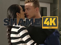 デカパイ, 茶髪の, 巨乳な, チェコ, 熟年, 天然, 自然山雀, ピアス