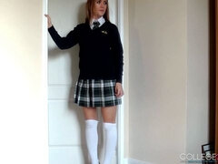 18 летние, Блондинки, Колледж, Женщины, Хд, Соло, Чулки, Сиськи