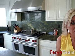 デカパイ, ブロンド, フェラチオ, 巨乳な, フェティッシュ, お婆さん, 熟年, 淫乱熟女