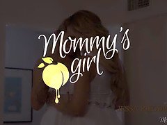 Blonde, Doigter, Hd, Lesbienne, Léchez, Mère que j'aimerais baiser, Maman, Chatte