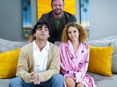 18 jaar, Kont, Pijpbeurt, Hondjeshouding, Natuurlijke tieten, Douche, Tiener, Tieten likken