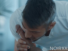 Anal, Grosse bite, Noire, Sucer une bite, Hard, Interracial, Muscle, Tatouage