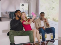 Negro, Rubia, Corridas faciales, Grupo, Interracial, Tetas naturales, Montar, Adolescente