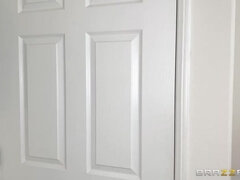 Stellung 69, Arsch, Braunhaarige, Lesbisch, Lecken, Lingerie, Orgasmus, Titten