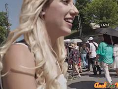 Amateur, Nana, Blonde, Sucer une bite, Noir ébène, Béant, Interracial, Piercing