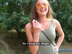 Arsch, Braunhaarige, Hd, Natürlichen titten, Im freien, Pov, Öffentlich, Schreiend