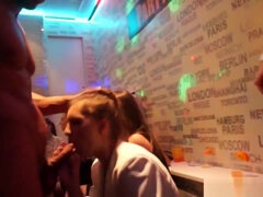 Mamada, Europeo, Grupo, Pajear, Pezones, Orgasmo, Fiesta, Coño