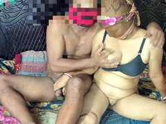 Tante, Viele männer bespritzen eine frau, Weibliche domination, Indisch, Lecken, Zierlich, Muschi, Strümpfe