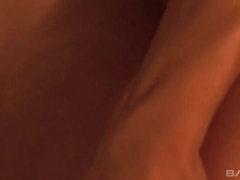 In den arsch, Blondine, Braunhaarige, Lesbisch, Muschi, Flotter dreier, Spielzeuge