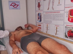 Leie, Grosser arsch, Blasen, Schwanz, Arzt, Aufs gesicht abspritzen, Handjob, Krankenschwester
