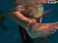 Morena, Universidad, Grupo, Lesbiana, Orgía, Piscina, Tatuaje