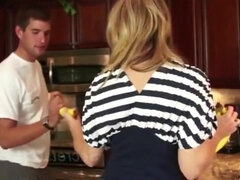 Amazing mommy Successfully Seduces Man