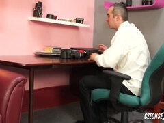 18 jahre, Leie, Blondine, Tschechisch, Hardcore, Jungendliche (18+), Titten