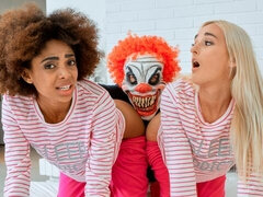 Negro, Rubia, Mamada, Estilo perrito, Sexo duro, Interracial, Adolescente, Trio