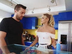 Arsch, Blondine, Kehlenfick, Frau, Fetisch, Nahrung, Küche, Rock