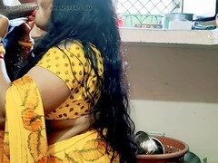 18 ans, Amateur, Tante, Gros cul, Tir de sperme, Indienne, Cuisine, Belle mère