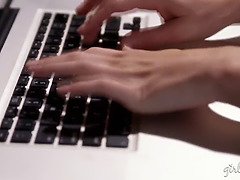 Американки, Красивые, Хд, Поцелуи, Массаж, Натуральные сиськи, Киски, Сиськи