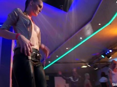 Verein, Tanzen, Puppe, Interrassisch, Lesbisch, Party, Pornostars, Dusche