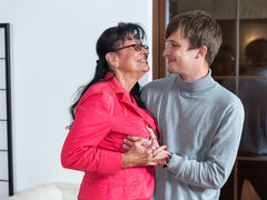 Mature woman with high libido cheats on her man with a teen