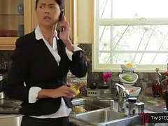 アナル, アジア人, デカチン, Hd, 淫乱熟女, タトゥー, 三人, 妻