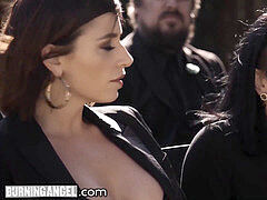 Verga grande, Penetracion con dedos, Maduro, Al aire libre, Anilingus